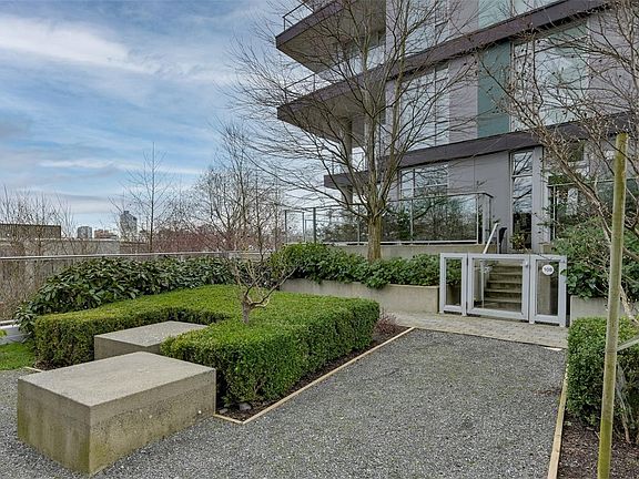 2nd image of 373 Tyee Rd #108