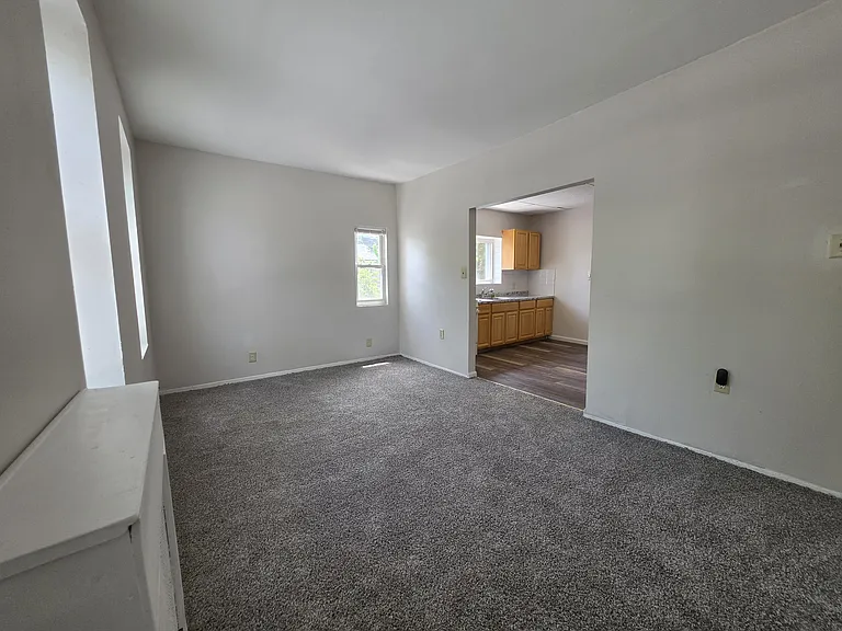 1366 E 58th St #3 — Photo 20