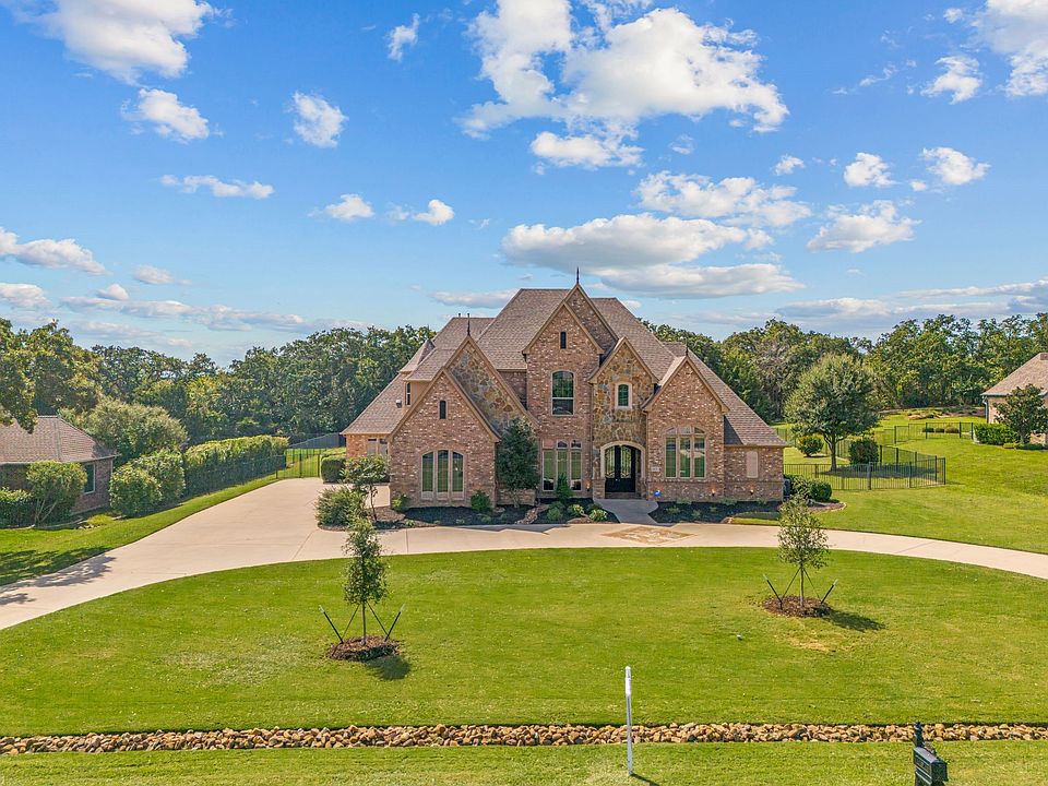 1st image of 6825 Heritage Oaks Dr