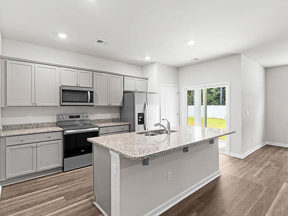 5th image of 306 Ridley St