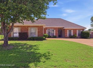 210 Crescent Ridge Dr, Madison, MS 39110