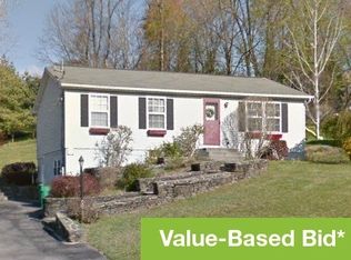 108 S Gate Dr, Poughkeepsie, NY 12601
