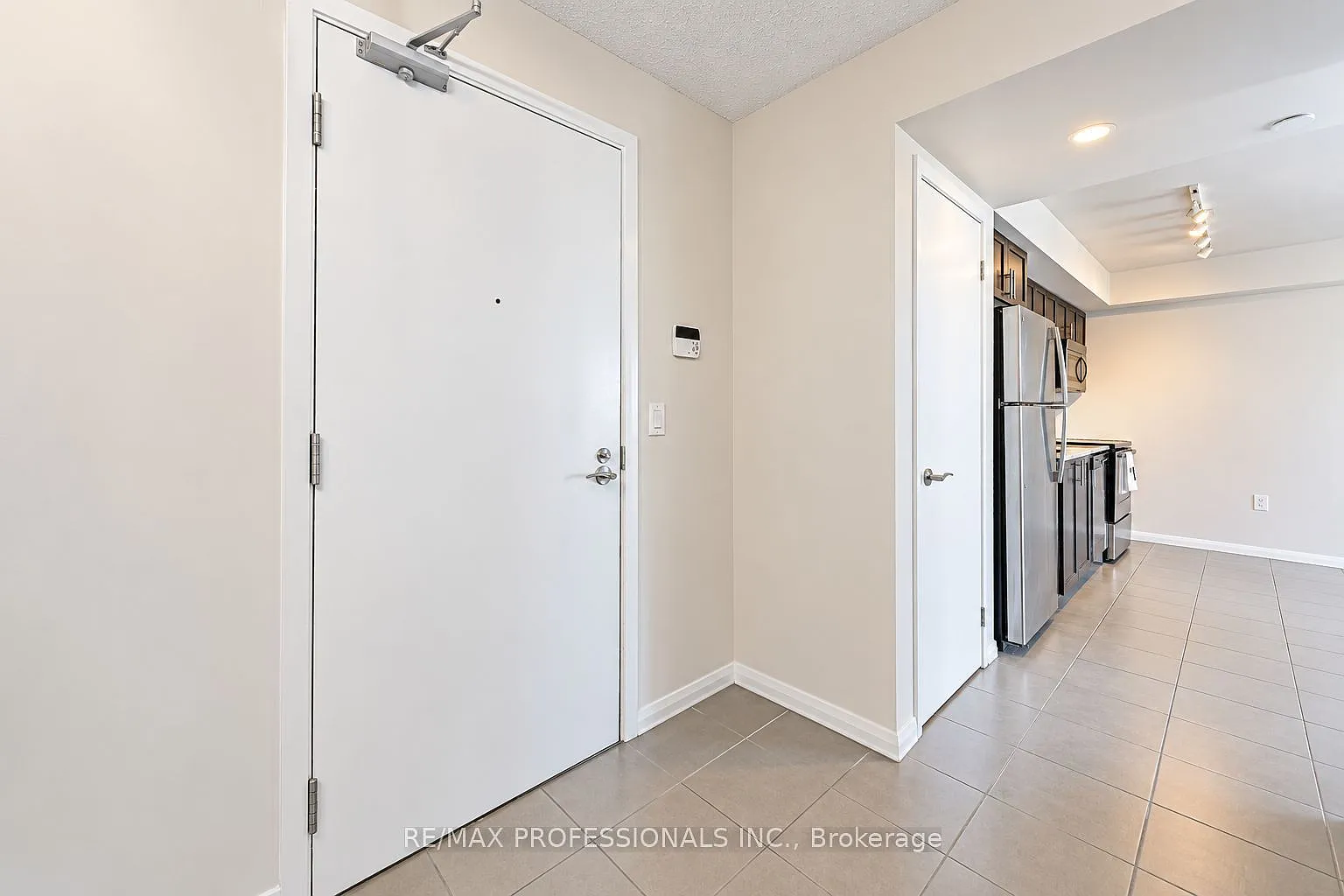 2 bed, $2,500 — Photo 4
