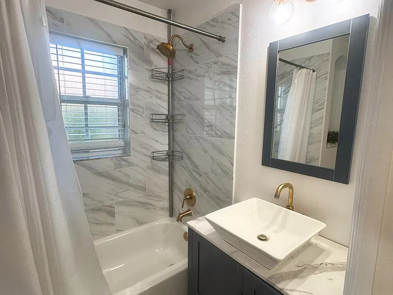 532 SW Indian Key Dr — Photo 17