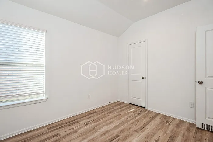 5104 Twin Summit Dr — Photo 10
