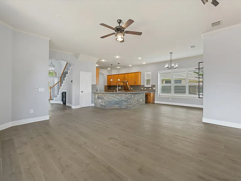 1535 Redeemer Rd — Photo 17