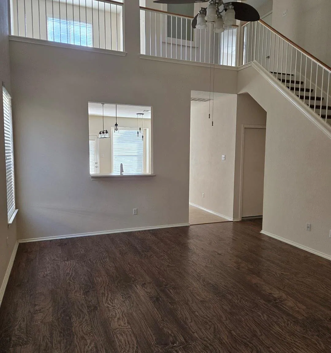 3 bed, 2.5 bath, 1628 sqft, $1,950 — Photo 3