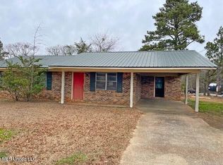 401 Barham St, Philadelphia, MS 39350