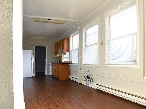 3rd image of 2108 Walnut St #5