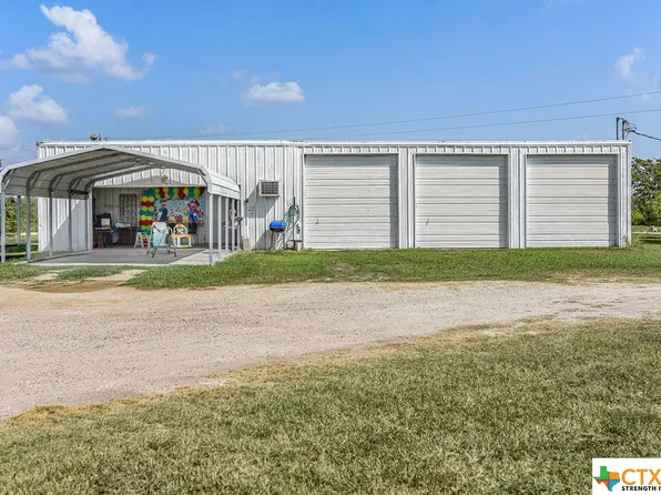 Multiple Danny Ln, Pt Lavaca, TX 77979