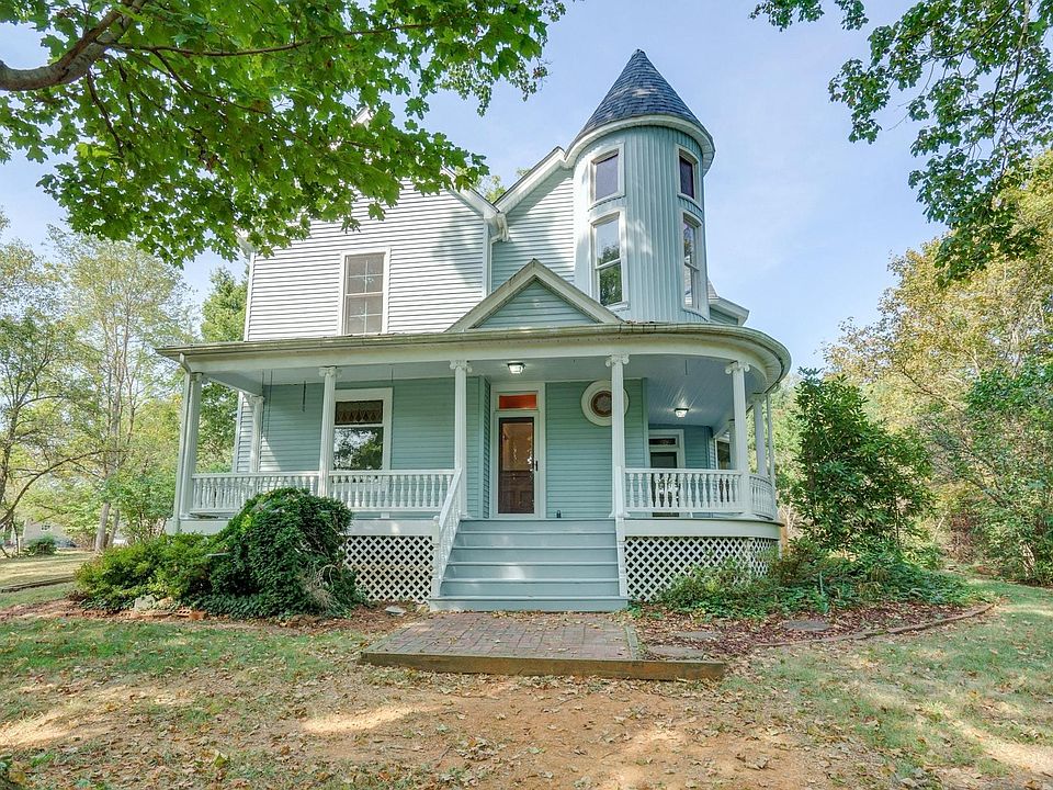 1st image of 225 Herndon St