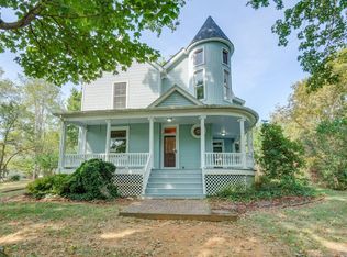 225 Herndon St, Fincastle, VA 24090