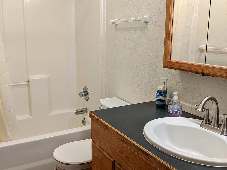 715 Turner St — Photo 5