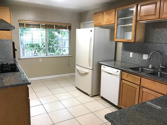 4th image of 864 Pippin Dr