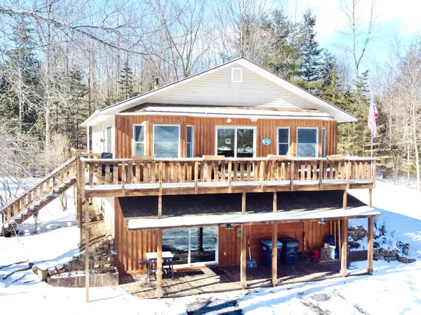54 Staley Rd, Morrisonville, NY 12962