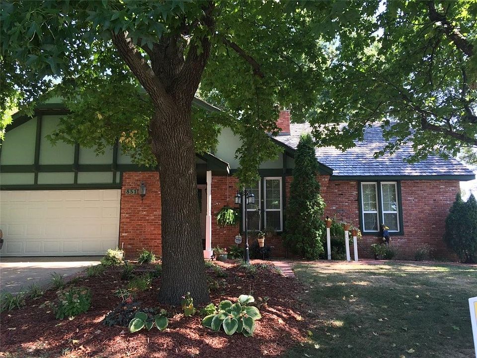 1st image of 851 S Chateau Dr