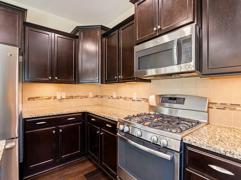 855 Ember Dr — Photo 11