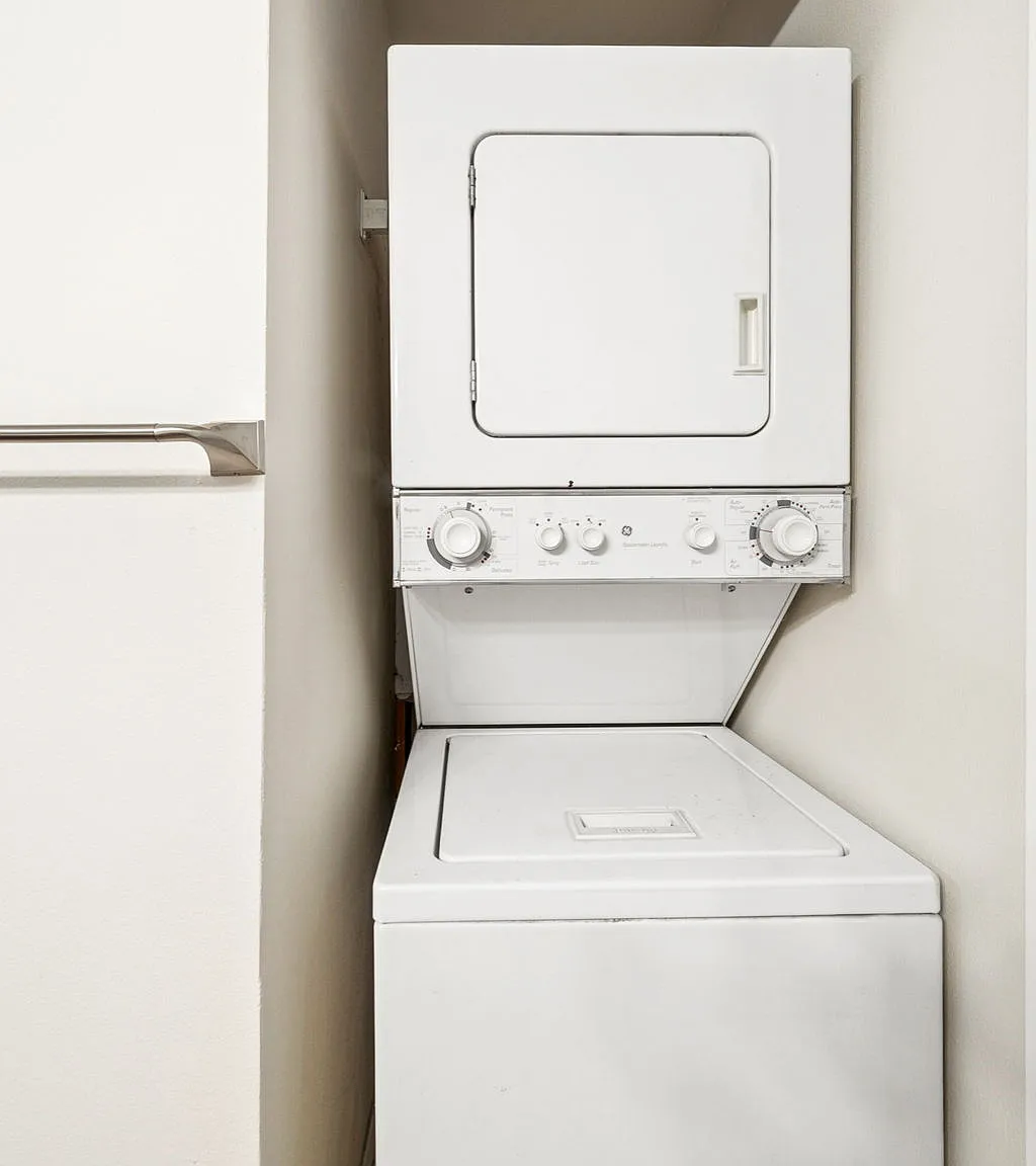 Greenlake Condo — Photo 4