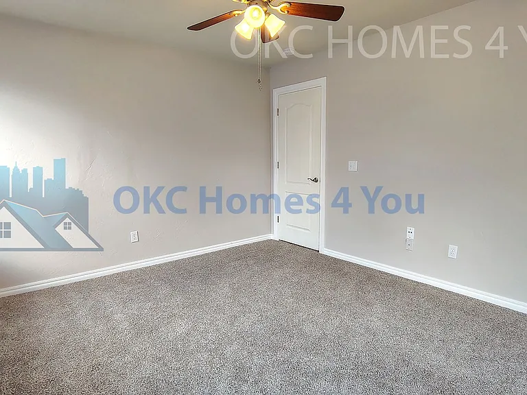 606 Garrison Ln — Photo 15
