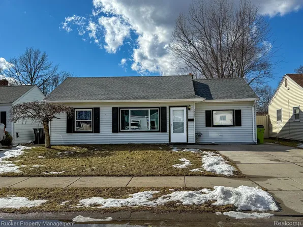 26295 Kathy St, Roseville, MI 48066