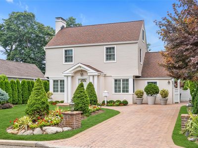 9 Robin Road, Manhasset, NY, 11030