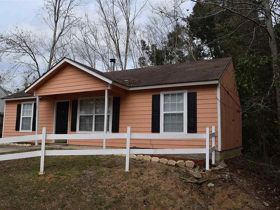 1st image of 1403 Idlewild Dr