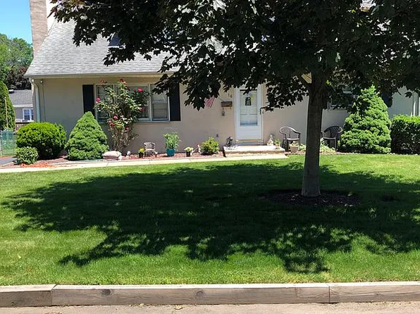 16 Dayton Ave, Middlesex, NJ 08846