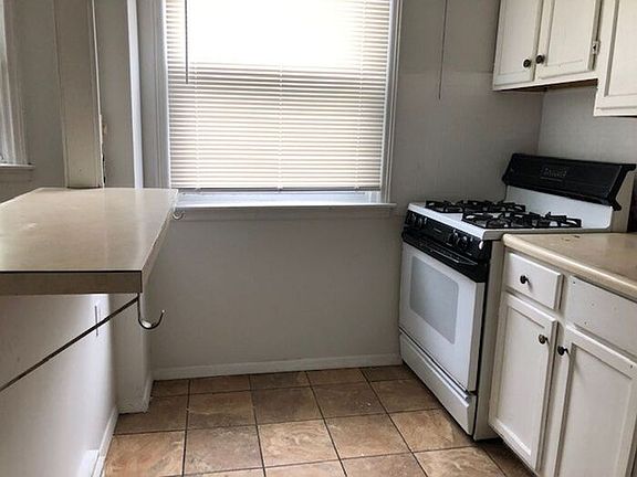 4th image of 6043 Summerdale Ave