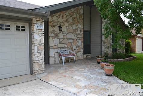 1st image of 2923 Floral Way Dr
