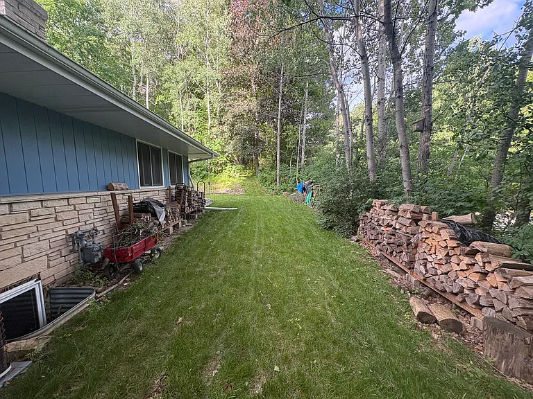 3580 Slinger Rd — Photo 6