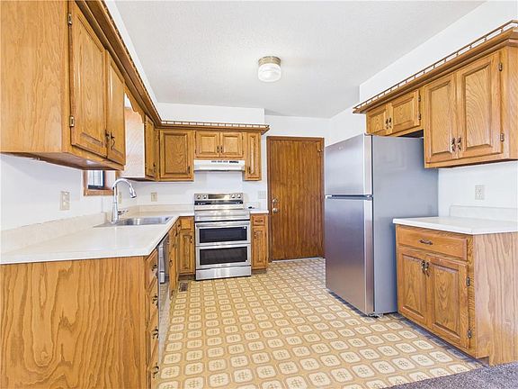 5th image of 803 E Market St