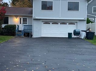 7 Wescott Ct, Riverside, CT 06878