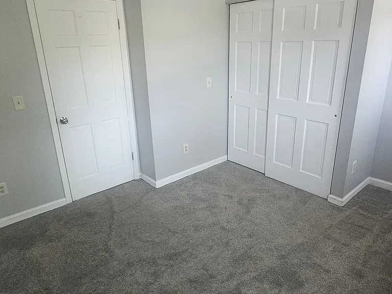 2400 Albany St — Photo 7