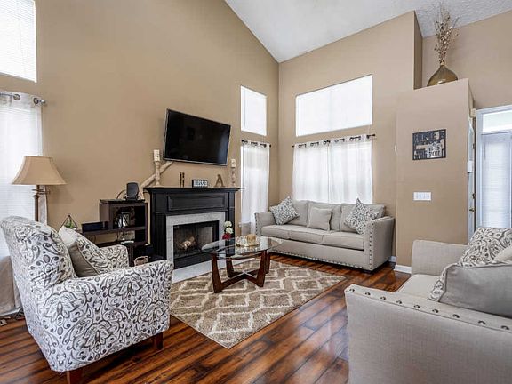 5th image of 144 S Birchwood Dr
