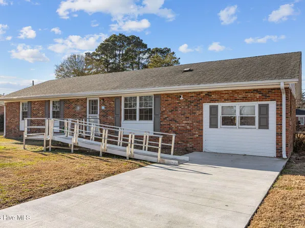 3992 Sunny Lane Drive, Ayden, NC 28513