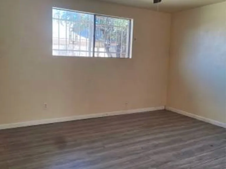 820 Ortiz Dr SE #A — Photo 5