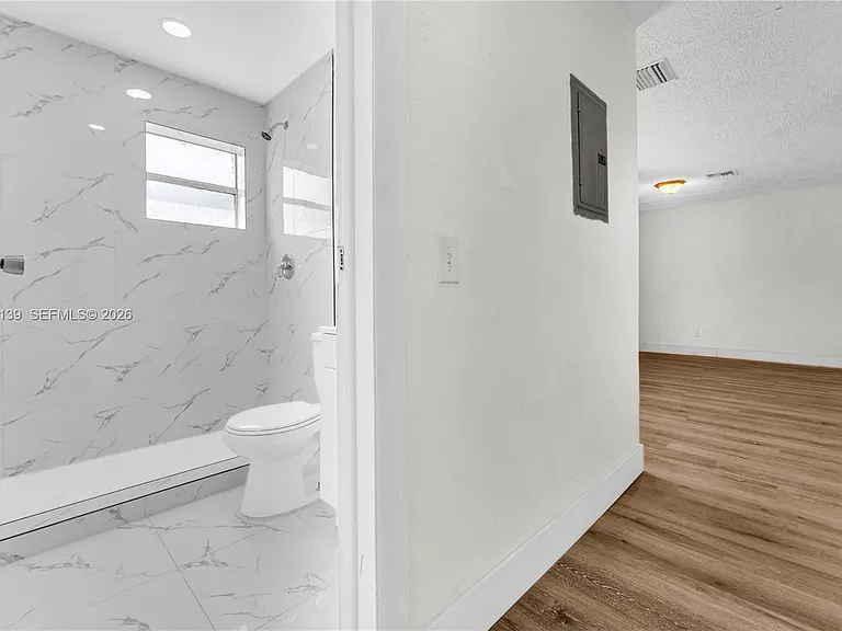 2856 NW 14th St #1 — Photo 17