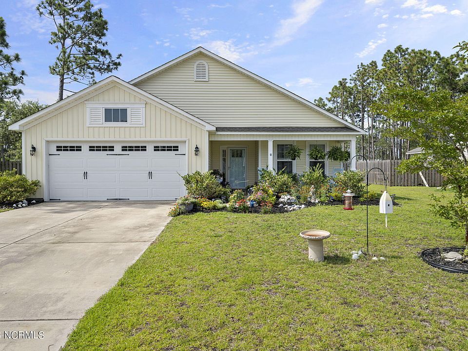 1st image of 4521 Pinewood Village Drive SE