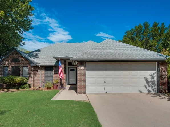 704 Allise Cir, Denton, TX 76209