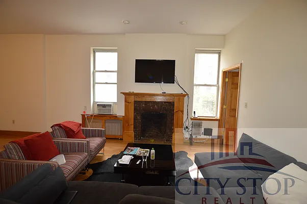 Rented by City Stop Realty | media 71