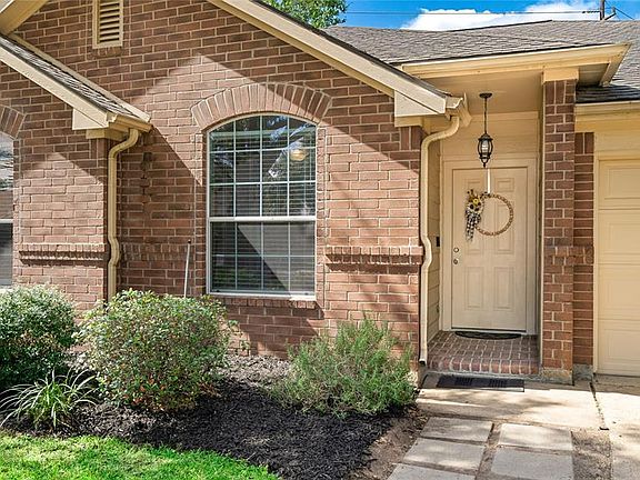 A view walking up to the front door of your beautiful new home.