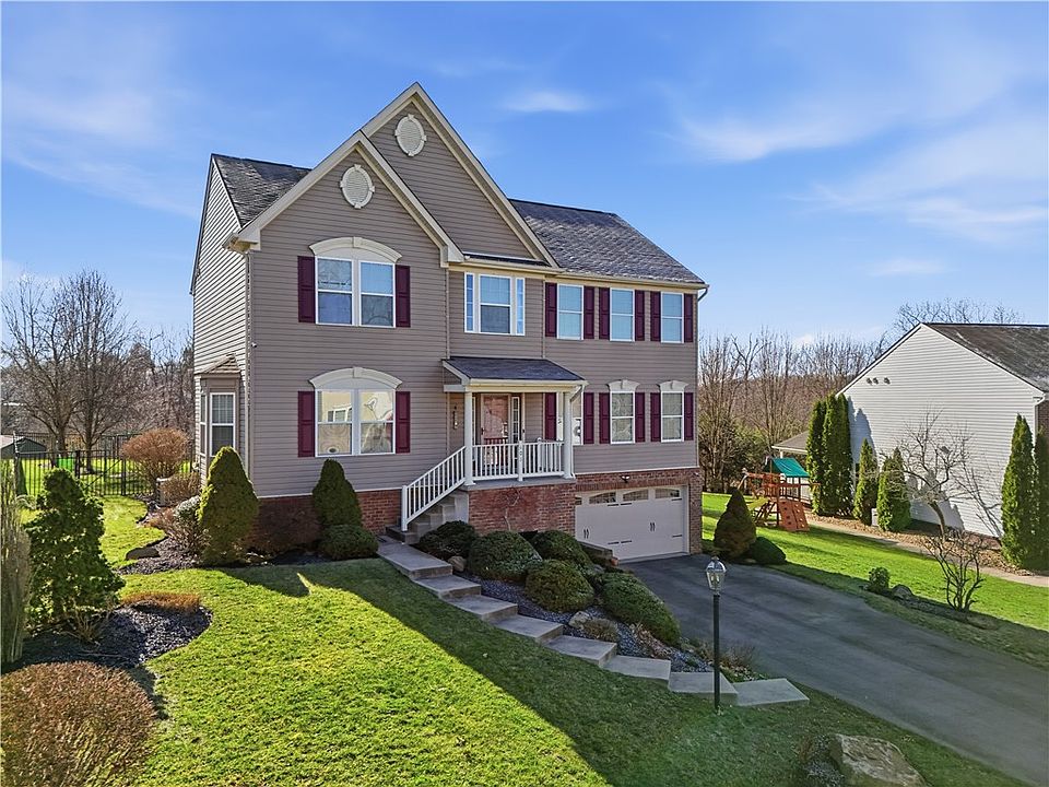 1st image of 103 Twin Oaks Dr