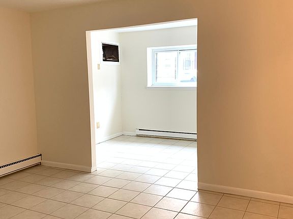 Living room/ additional flex bedroom