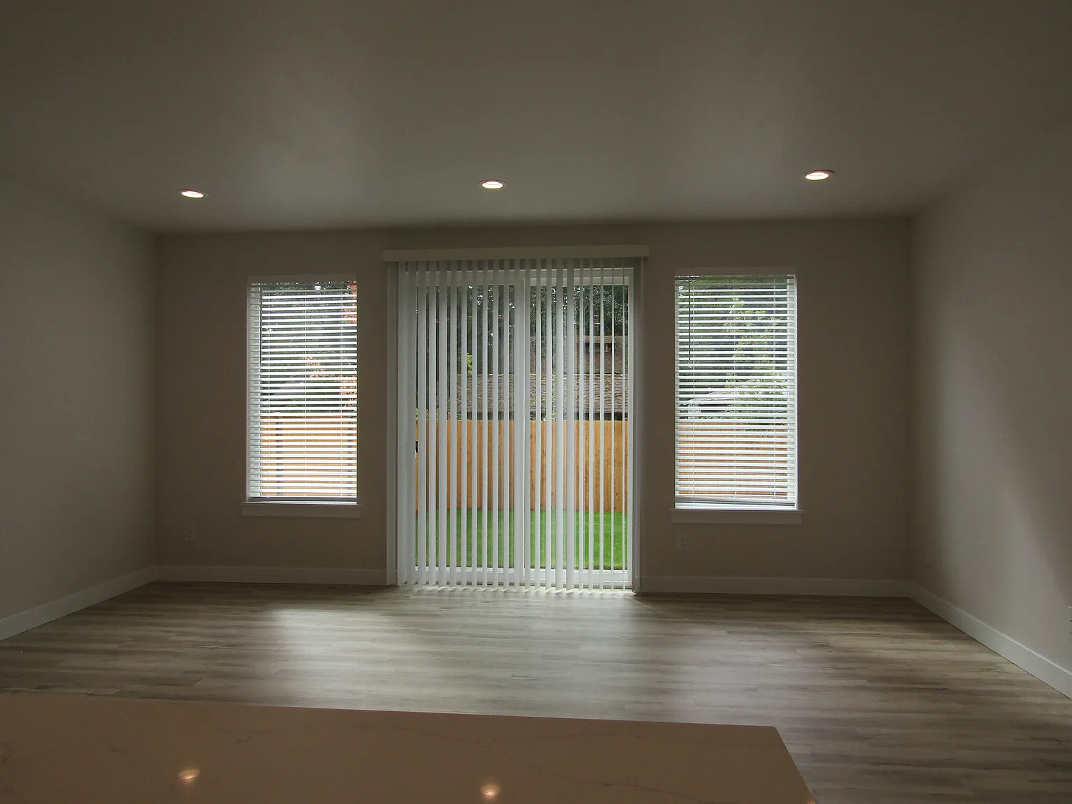 3 bed, 2.5 bath, 1482 sqft, $2,975 — Photo 2