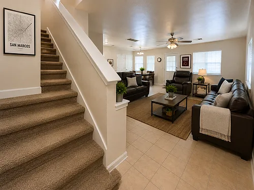 3 bed, 3.5 bath, 1250 sqft, $1,700 — Photo 2