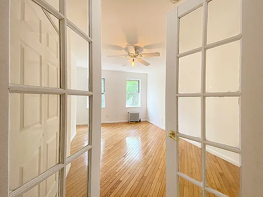 Rented by Buchbinder & Warren | media 6