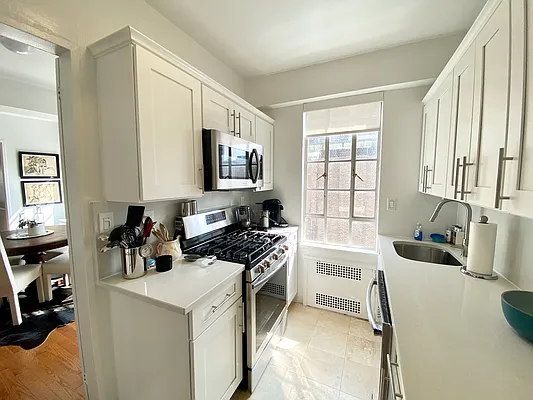 Rented by Compass | media 14