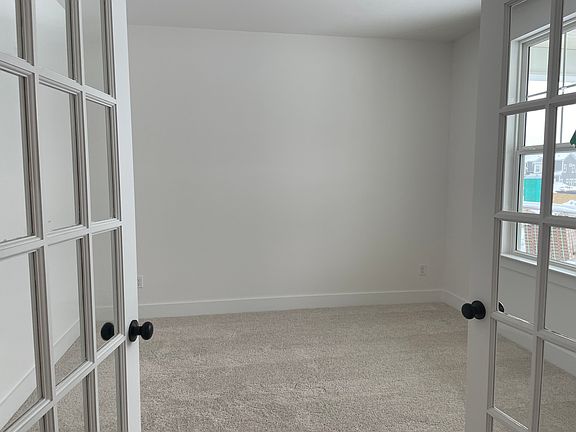 4th image of 3730 Rivermont Way