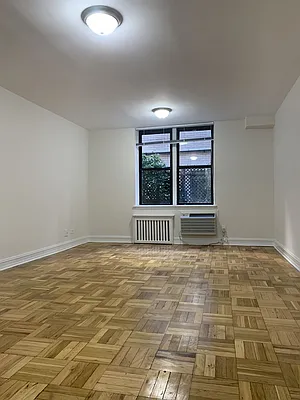 Rented by Urban Real Estate Inc | media 10