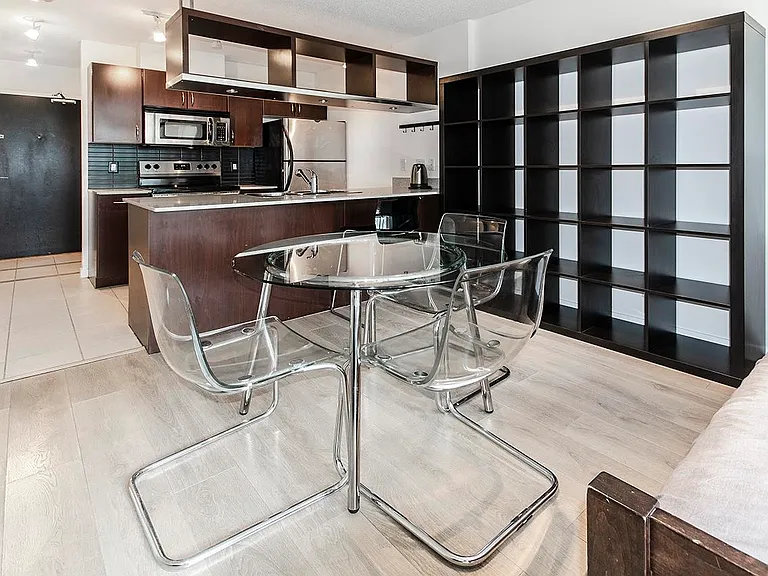 933 Hornby St #201 — Photo 4